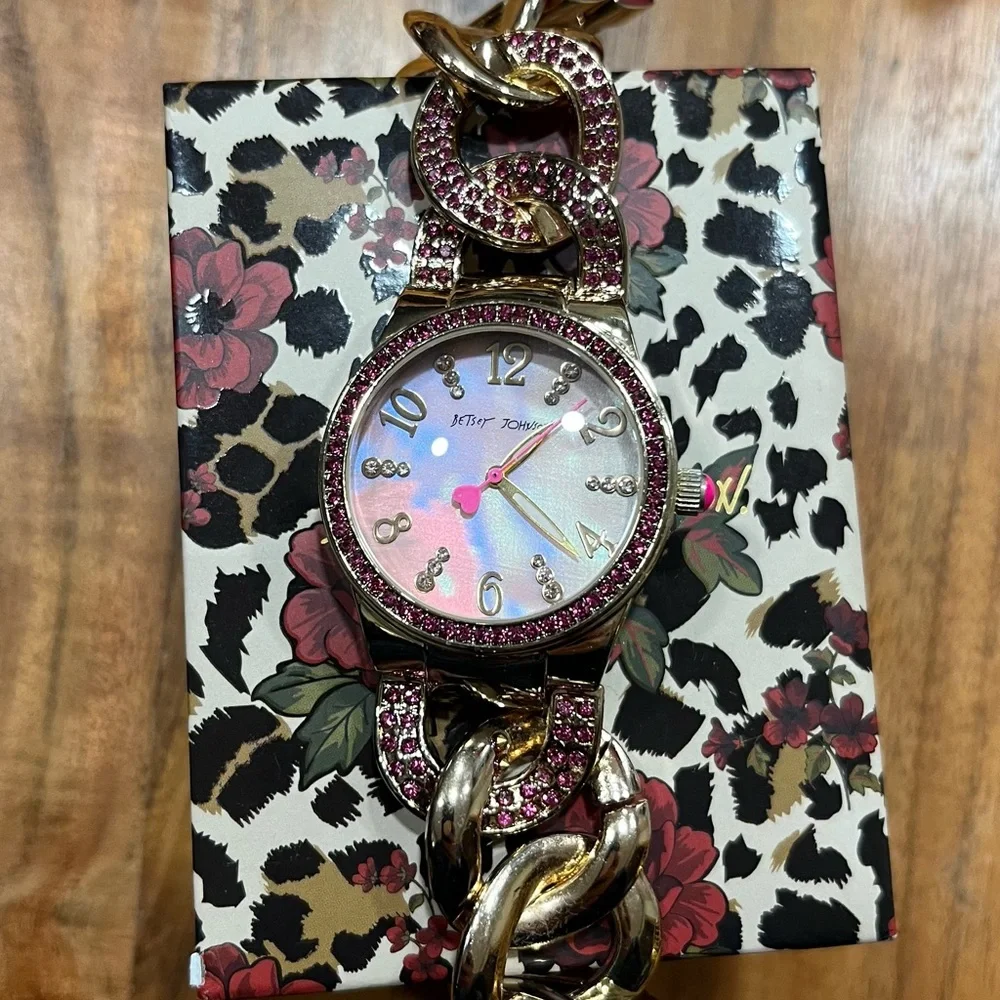 Two Betsey Johnson watches - Picture 2 of 2